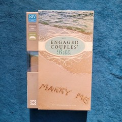NIV ENGAGED COUPLES’ BIBLE ; ISBN 978-0-310-44168-7 ; 1,140 PAGES