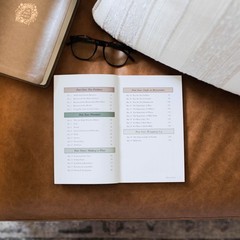 The Daily Grace Co Breaking Free From Busyness Booklet