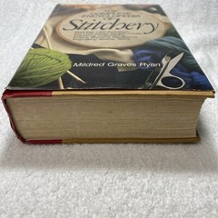 Vintage The Complete Encyclopedia of Stitchery by Mildred Graves Ryan 1979 HC DJ