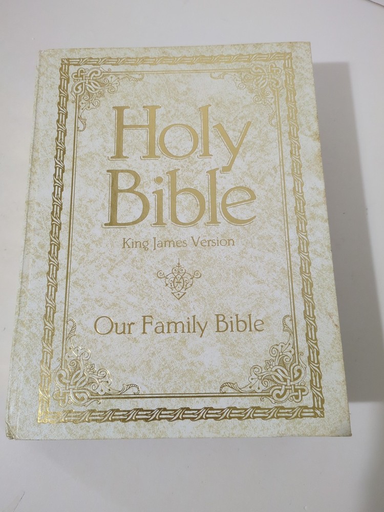 Vintage Holy Bible King James Version „Our Family Bible” 1971 White & Gold 11.5”