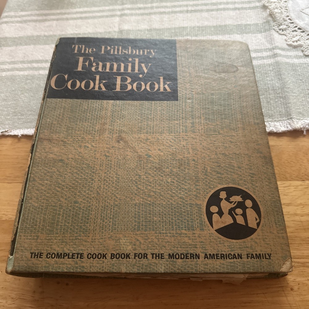 Vintage 1963 The Pillsbury Family Cook Book Hardcover Missing The First 4 Pages