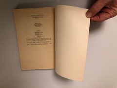 МАШИНА ВРЕМЕНИ ~ ВОЙНА МИРОВ ~ РАССКАЗЫ ~ H G Wells ~ 221 Pages ~ Москва 1983
