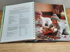 ITTY Bitty Hats Susan B Anderson Cute & Cuddly Caps to Knit 176 pages spiral