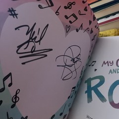 MY GRANDMA AND GRANDPA ROCK!” SIGNED By PAT BENATAR NEIL GIRALDO HCDJ 1st