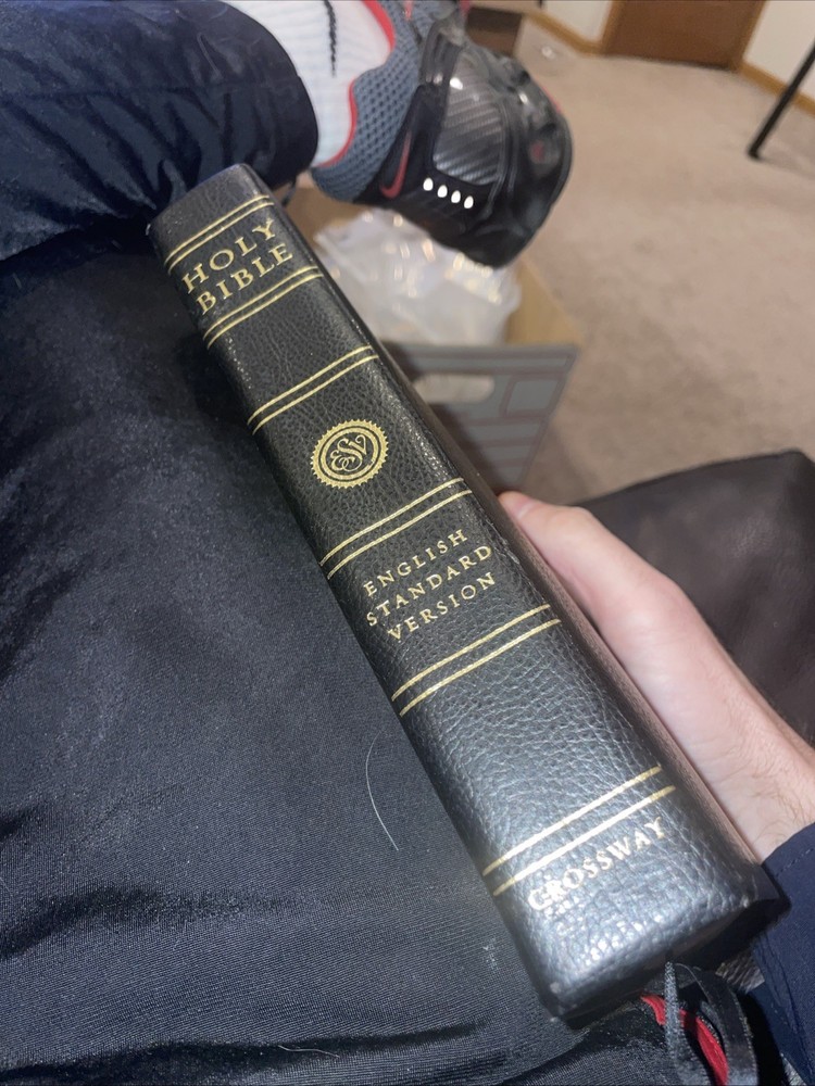 Holy Bible English Standard Version ESV Crossway 2001 Bonded LEATHER Black