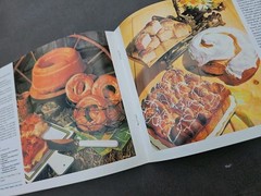 Fleischmann’s Bake-It-Easy Yeast Book Vintage Cookbook
