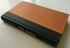 CORMAC McCARTHY, THE ROAD, 1ST ED, 2006, HCDJ