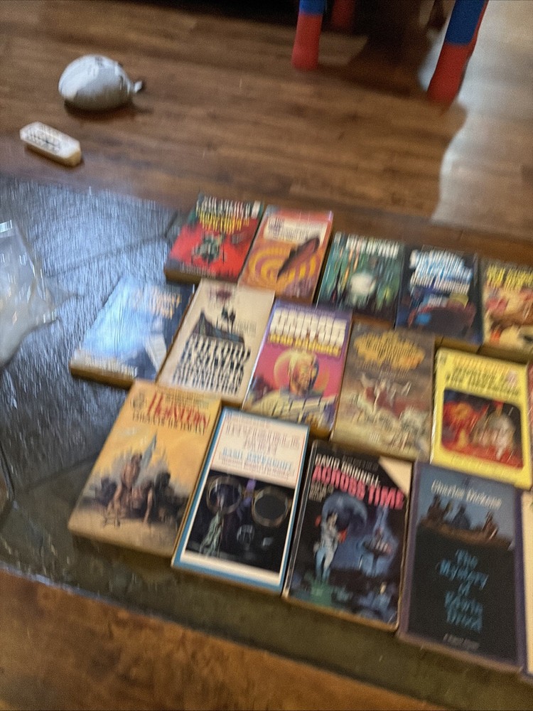 Lot Of 16 1970s 1960s 1950s Sci Fi Books Hawthorne, Grinnel, Harrison, Heinlein