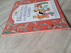 DANCING AND SINGING GAMES BOOK (PIE CORBETT & SALLY EMERSON) 22CM X 22CM