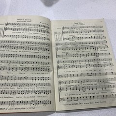 EVERYBODY’S FAVORITE COMMUNITY SONGS Song Book 1935 AMSCO Music Publishing