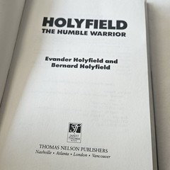 Signed: Evander Holyfield – The Humble Warrior Boxing 1996 Hard Cover Book HC DJ