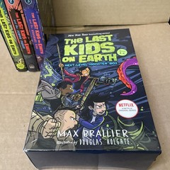 The Last Kids on Earth Book Hardcover Set Max Brallier 1-6 Boxed