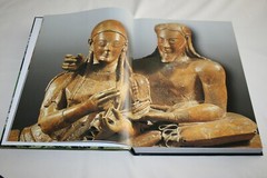 ARCHAEOLOGY TREASURES 2006 vmb Publishers Hardback 10.5″x14.5″ 432 pages LKE NEW