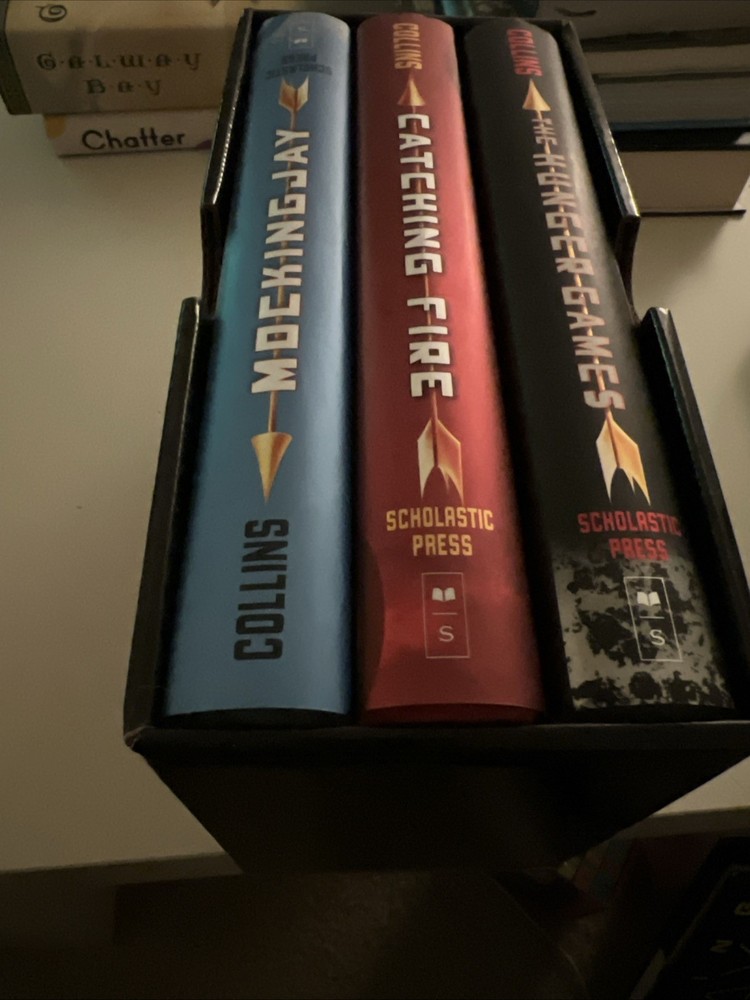 Hunger Games Trilogy Boxed Set Set by Suzanne Collins (2010, Box or Slipcased)