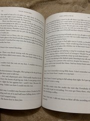 Daisy Jones and the Six: Reese’s Book Club : A Novel by Taylor Jenkins Reid