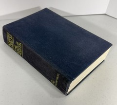 16 Mystery Thriller Crime Detective Novels – Assorted Fiction Book Lot