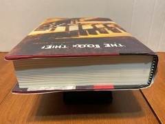 THE BOOK THIEF Markus Zusak Hardcover DJ First American Edition Printing 2006