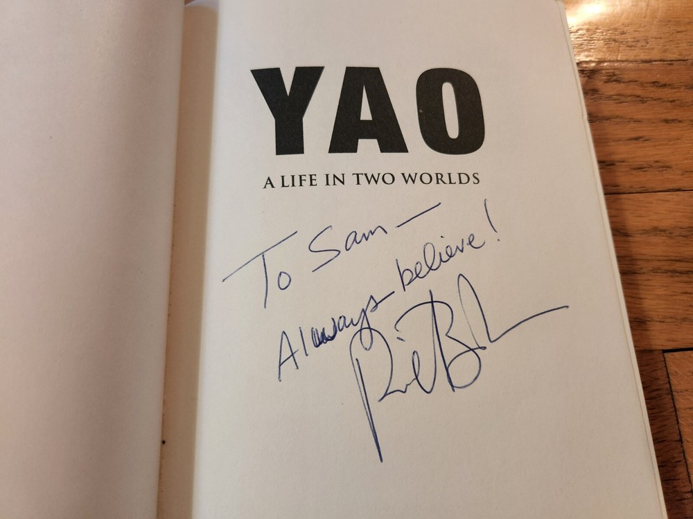 Ric Bucher SIGNED Yao A Life in Two Worlds Yao Ming NBA 2004 First Edition COA