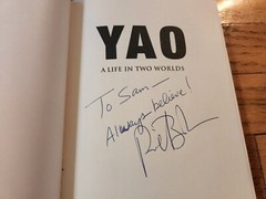 Ric Bucher SIGNED Yao A Life in Two Worlds Yao Ming NBA 2004 First Edition COA