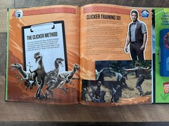Scholastic Jurassic World Dinosaur Trainer HandBook Rare ISBN 978-1-338-64715-0