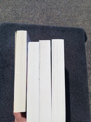 Lot 8 Bridgerton Books 1-8 (2 Box Sets) Netflix Tie-In Books Are VG Julia Quinn