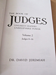 DR. DAVID JEREMIAH STUDY GUIDES THE BOOK OF JUDGES VOLUMES 1-2 2008