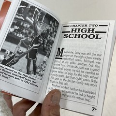 HOF MICHAEL JORDAN 1995 PREMIUM EDITION 44 PAGE 2.5 IN. BY 4 IN. BOOKLET #1