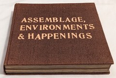 Allan Kaprow ASSEMBLAGE, ENVIRONMENTS & HAPPENINGS rare HC ED1 Abrams 1966
