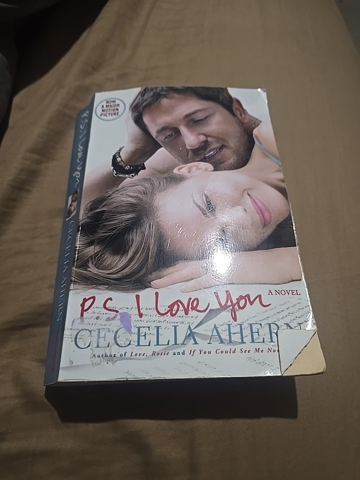 P.S. I Love You Softcover Book By Cecelia Ahern – Movie Cover