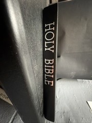 Holy Bible NKJV Kenneth Copeland Ministries PB 1990 Readers Text Ed Faux Leather