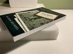 Fun Home A Family Tragicomic Graphic Novel By Alison Bechdel Paperback Like New
