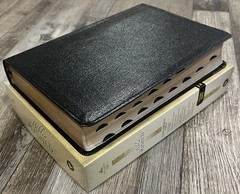 BIBLIA PLENITUD DE ESTUDIO, PIEL FABRICADA NEGRO con INDEX, REINA VALERA 1960