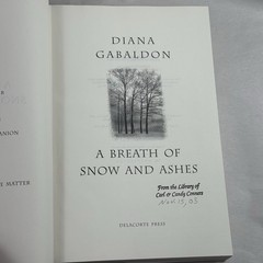 Diana Gabaldon A Breath of Snow and Ashes (Outlander) 2005 1st/1st HCDJ