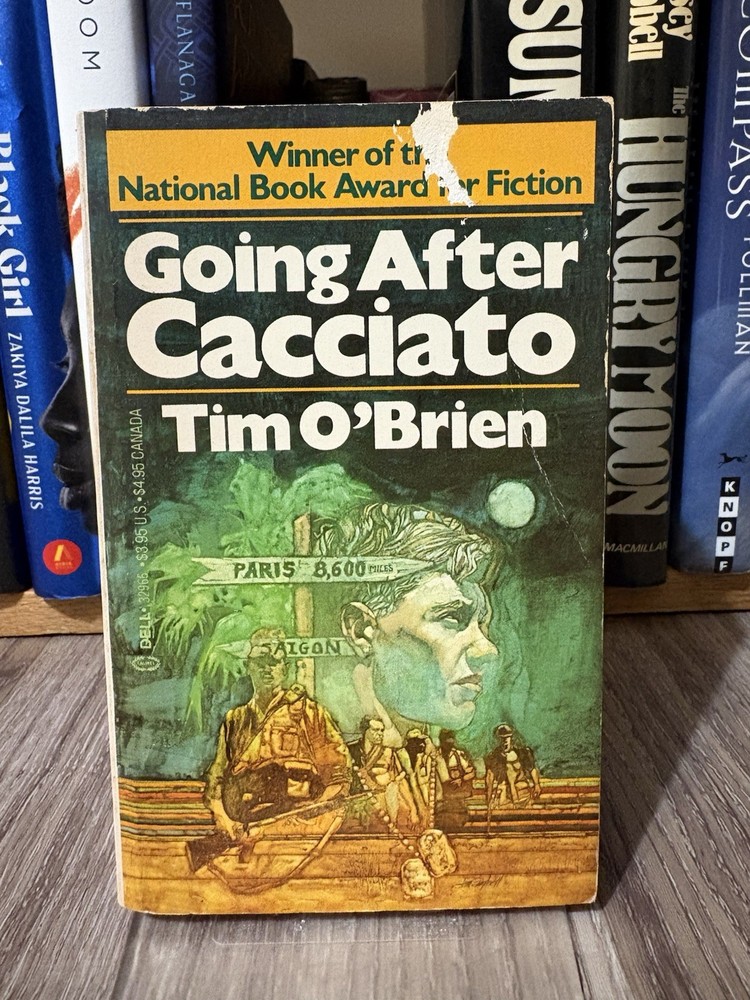 Going After Cacciato Tim O’Brien Vintage Paperback Vietnam War Dell Publishing