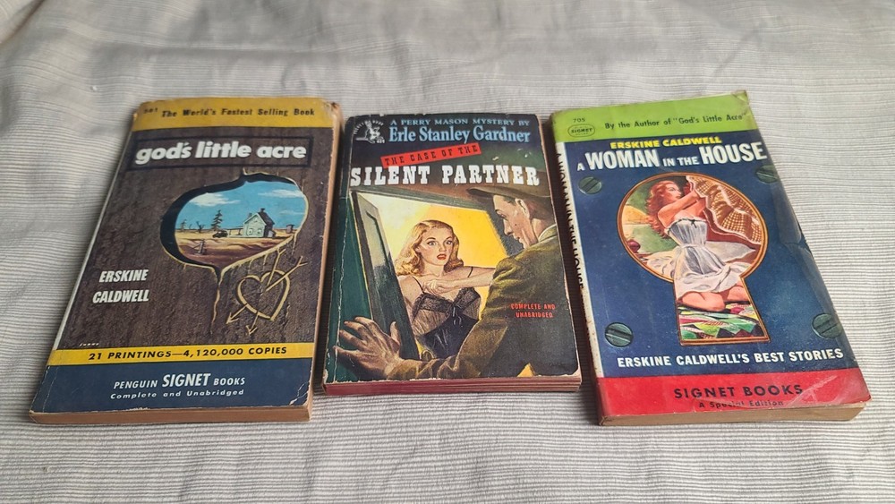 Collection of 1940s pocket paperback books – vintage mystery stories