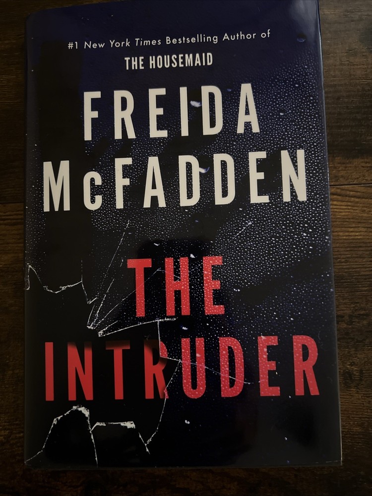 Intruder by Freida McFadden (2025, Hardcover)