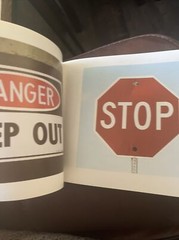 I Read Signs by Tana Hoban Paperback Book