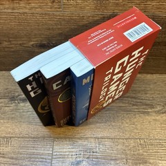 The Hunger Games Trilogy: The Hunger Games / Catching Fire / Mockingjay, Collins