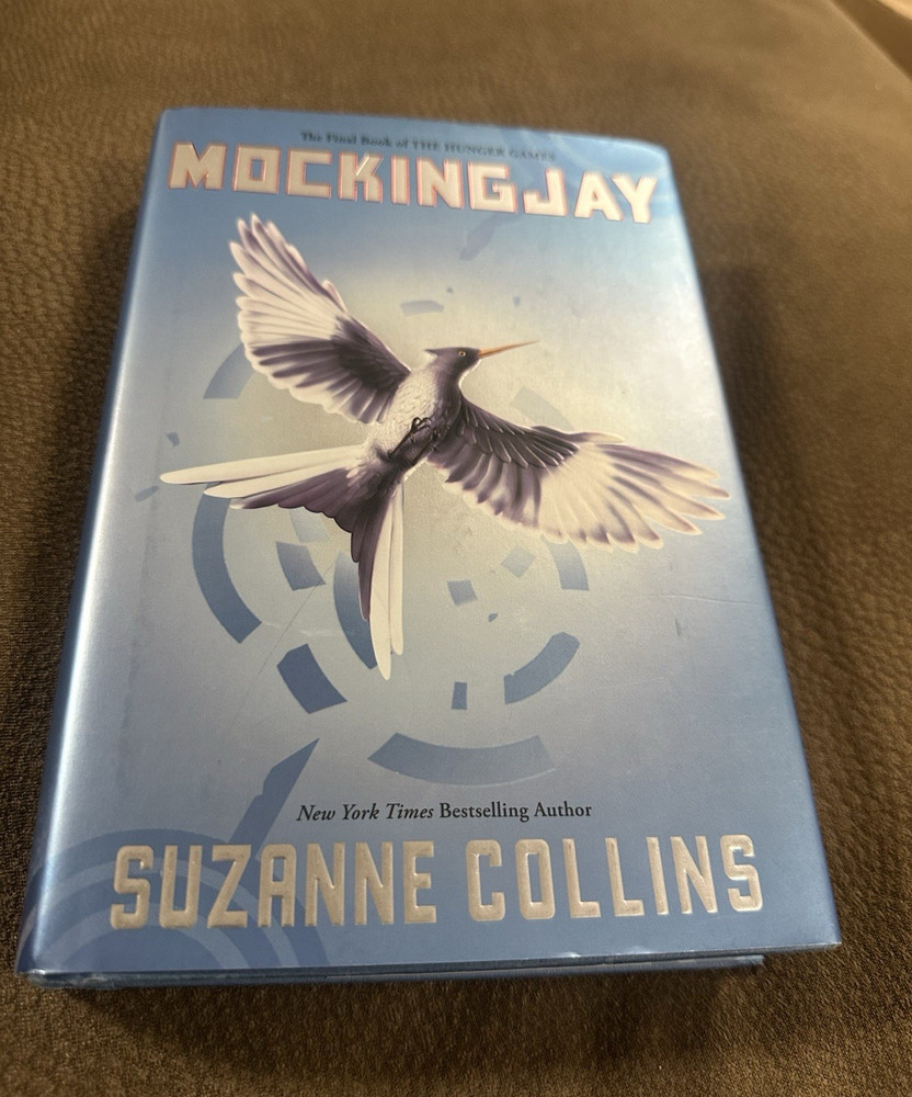 Suzanne Collins Mockingjay Hunger Games Book 3 HC 2010 Scholastic DJ