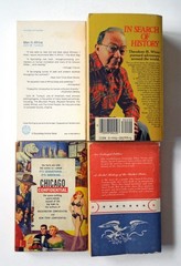 Lot of 37 Vintage Nonfiction Pocketbooks: Chicago Confidential, Never Cry Wolf +