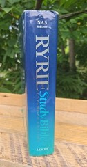 SCARCE! 1995 NASB Ryrie Study Bible Thumb Indexed HCDJ 1995c. USA GOOD+