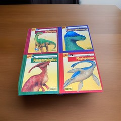 25 Looking At Dinosaurs Weekly Reader Books HC Like New Condition
