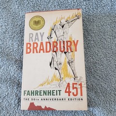 1984 Orwell – Brave New World Huxley – Fahrenheit 451 Bradbury / 3-book Lot