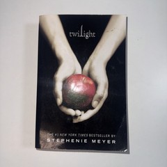 The Twilight Saga Ser.: Twilight by Stephenie Meyer (2006, Trade Paperback)