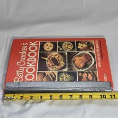 Vintage 1970’s Betty Crocker’s Cookbook New & Revised Edition Red Hardcover*READ