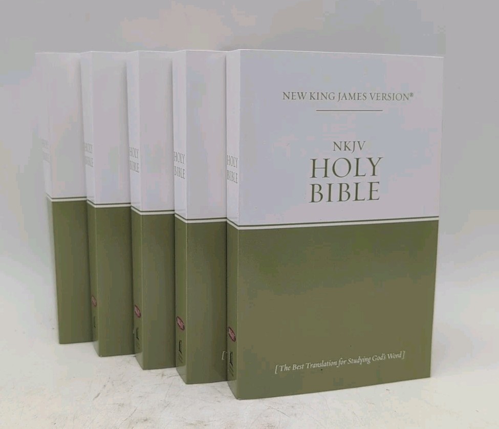 lot of 5 The Holy Bible: New King James Version NKJV