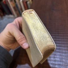 Holy Bible KJV Oxford 01225 White Pocket 5.5 in Vintage Great Britain Gold Edges
