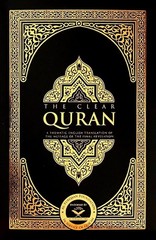 The Clear Quran: A Thematic English Translation (Paperback, 5.8″ x 8.4″)
