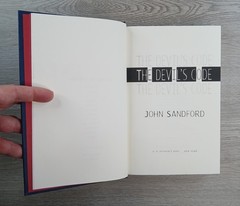 The Devil’s Code Hardcover Book by John Sandford 2000 A Kidd Novel SIGNED