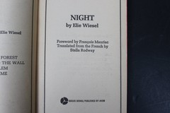 Night Elie Wiesel 1972 Seventh Printing Discus Edition Holocaust Memoir Avon PB